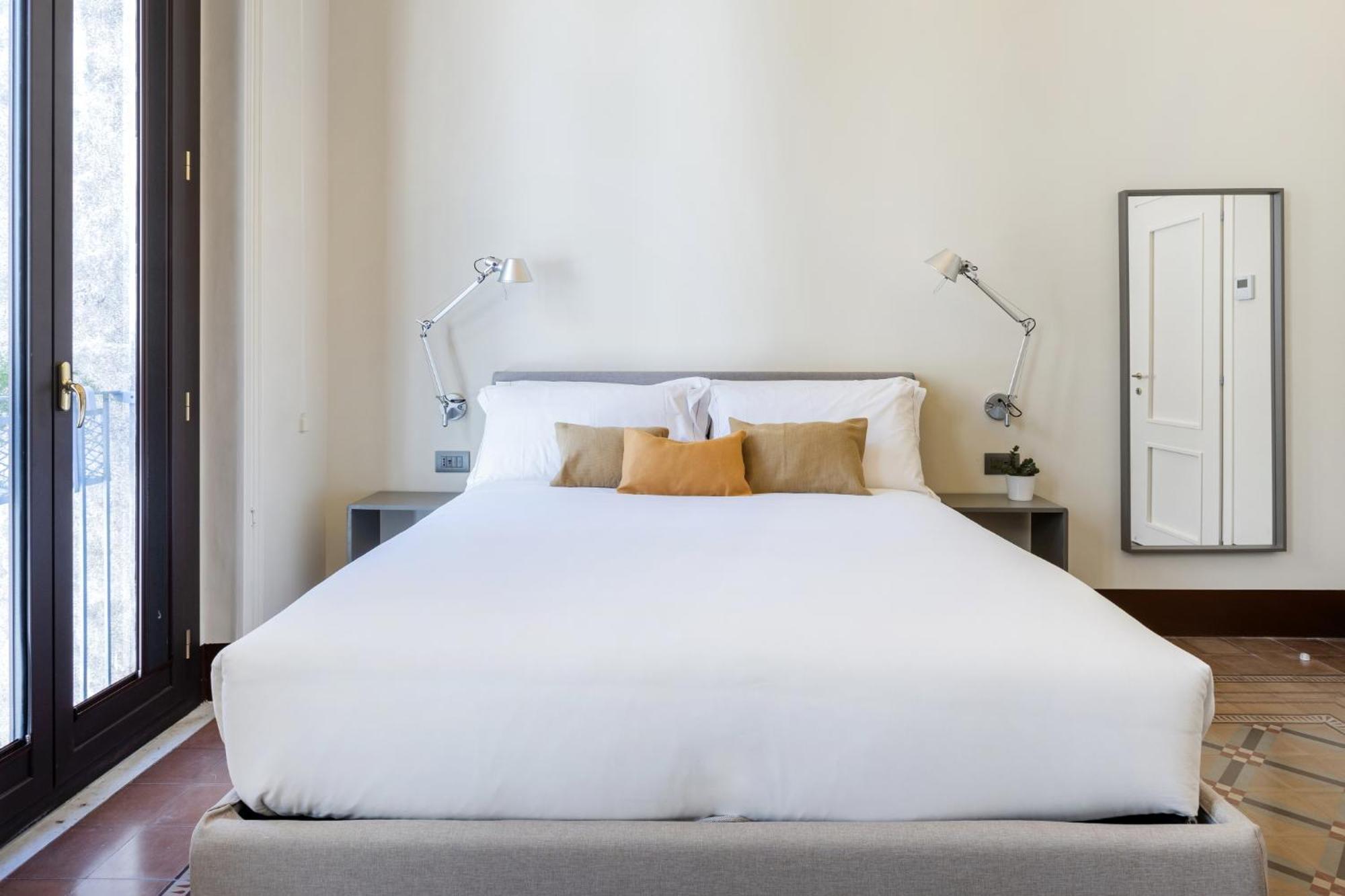 Palazzo Costarelli - Bed And Breakfast 卡塔尼亚 客房 照片