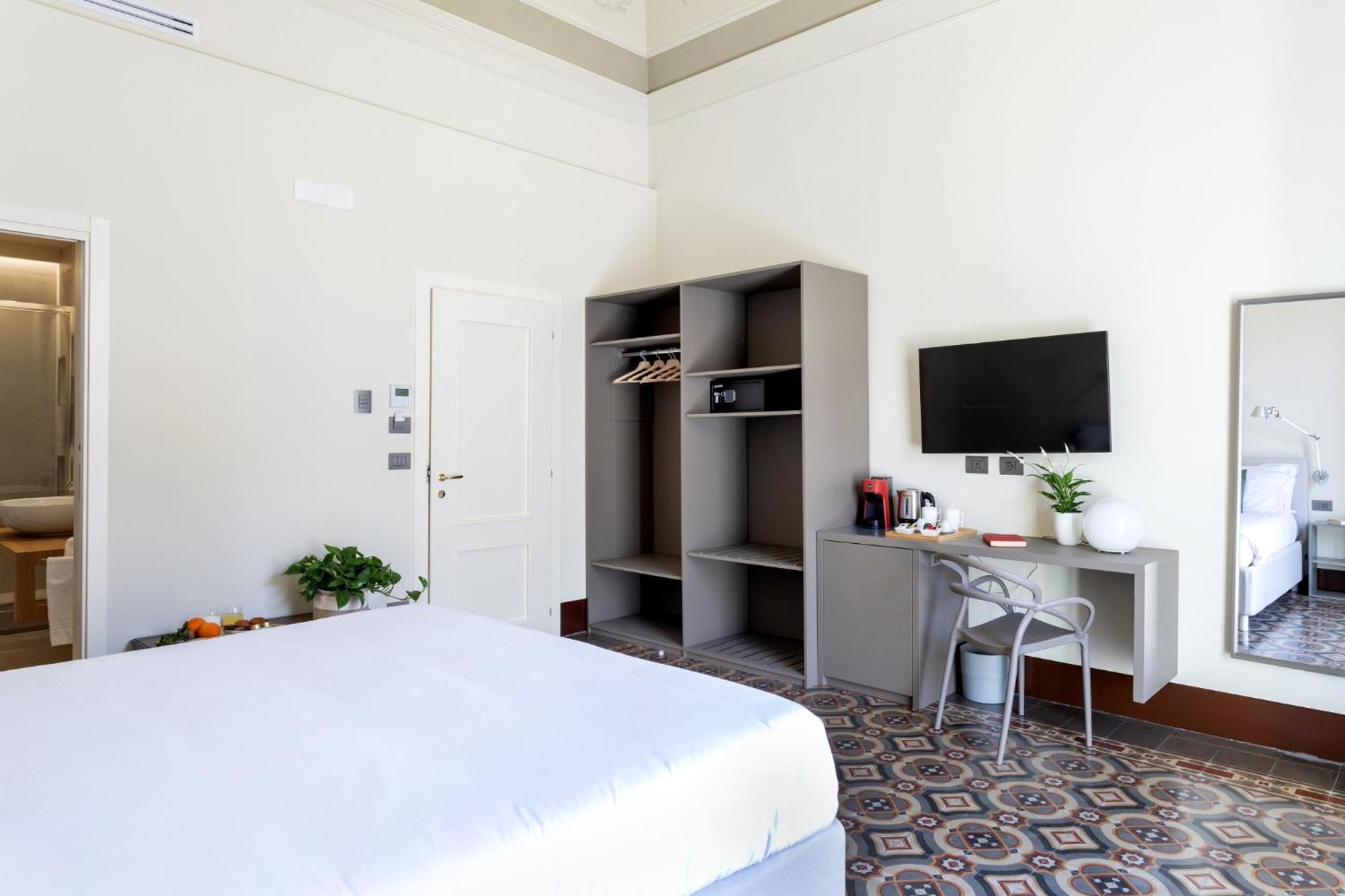 Palazzo Costarelli - Bed And Breakfast 卡塔尼亚 客房 照片