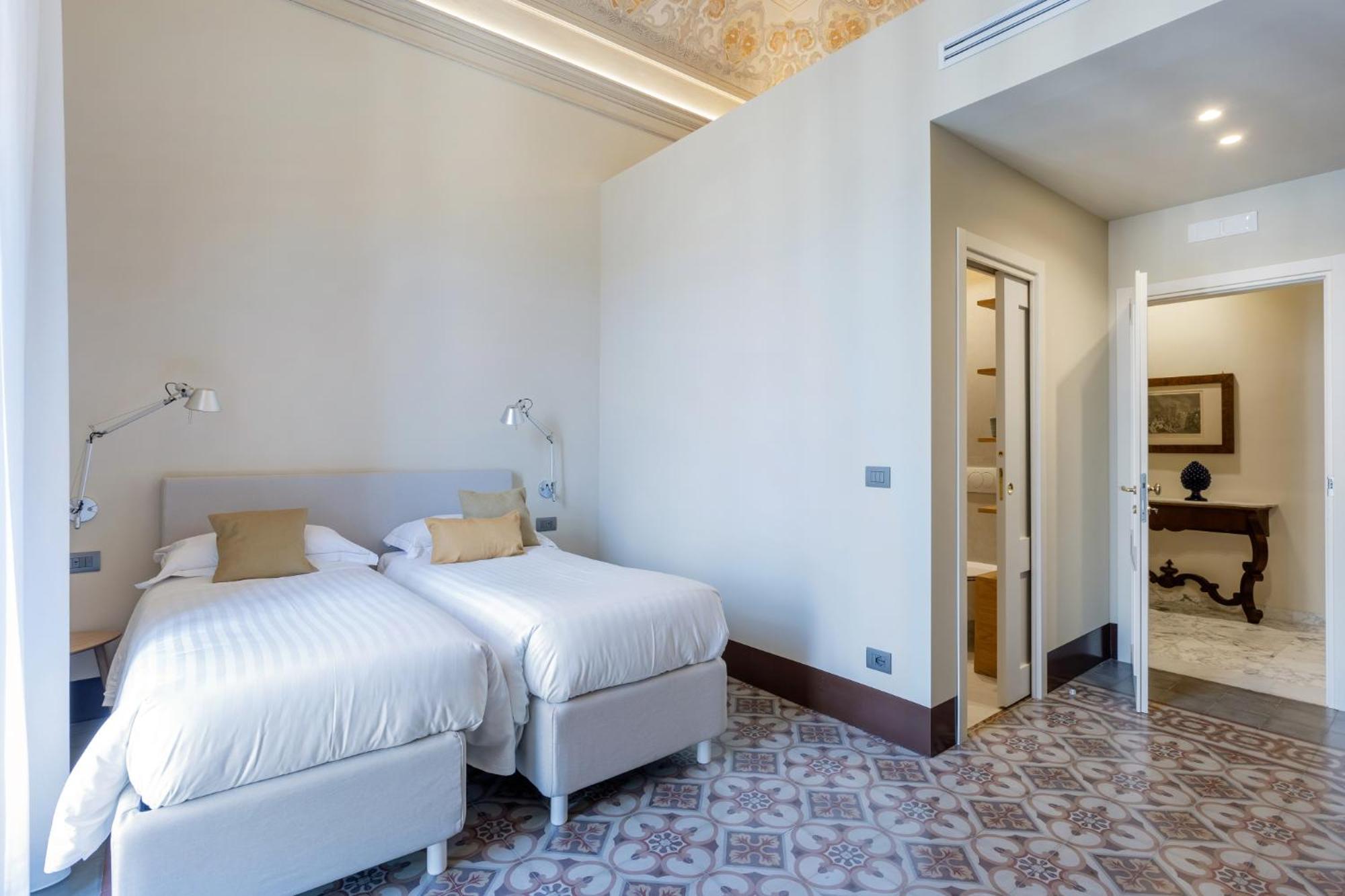 Palazzo Costarelli - Bed And Breakfast 卡塔尼亚 客房 照片