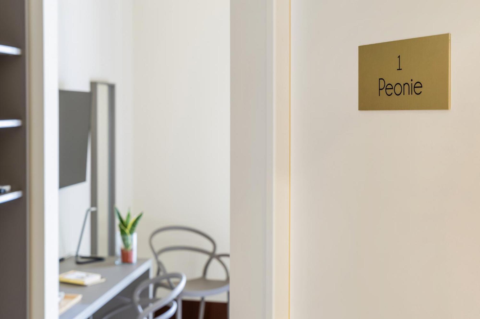 Palazzo Costarelli - Bed And Breakfast 卡塔尼亚 客房 照片